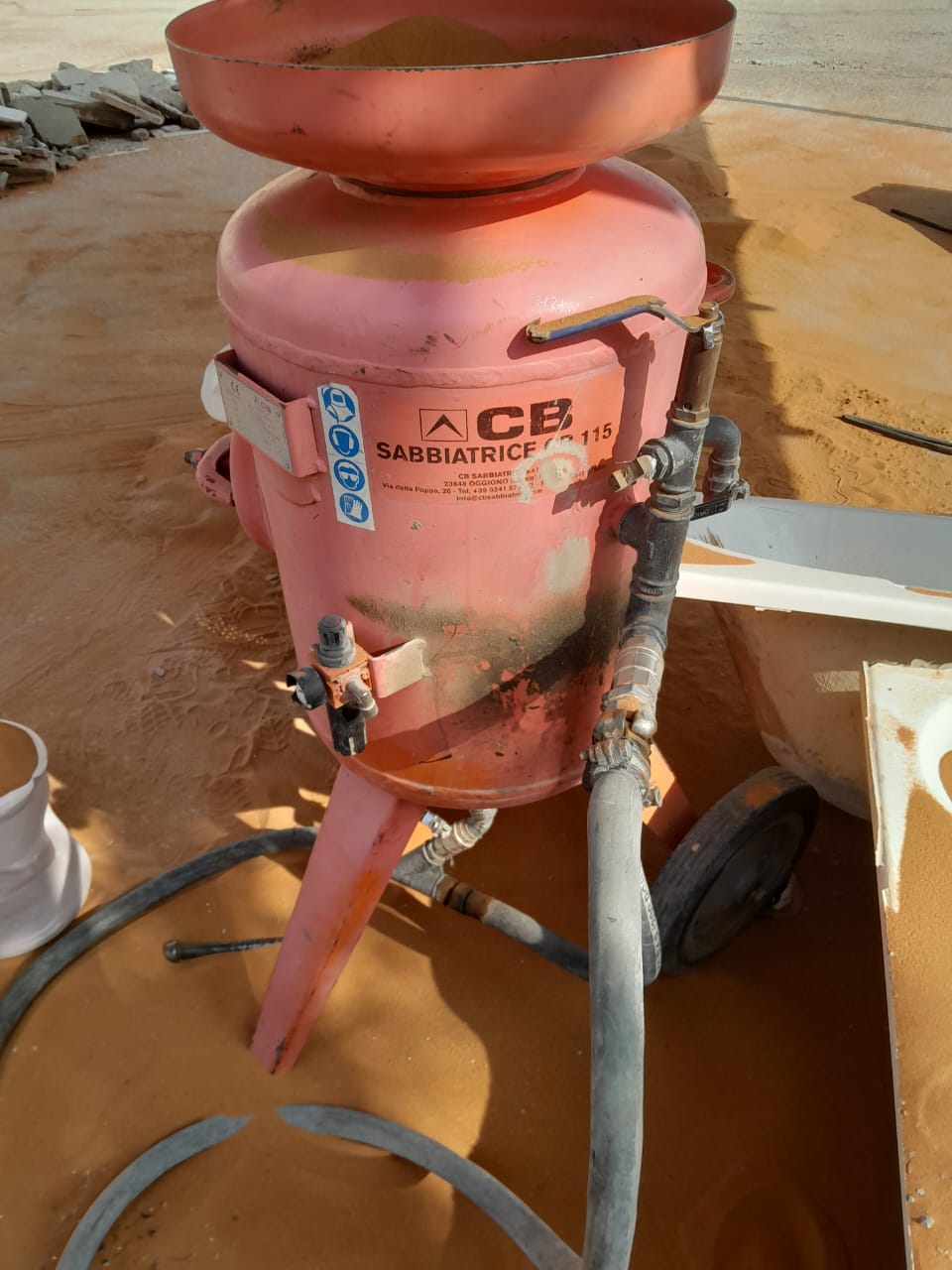 معدات الرمالة المتطورة